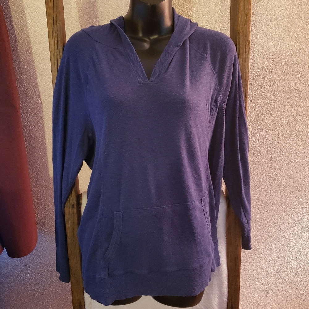 ⚡2 for $4. Hooded tunic